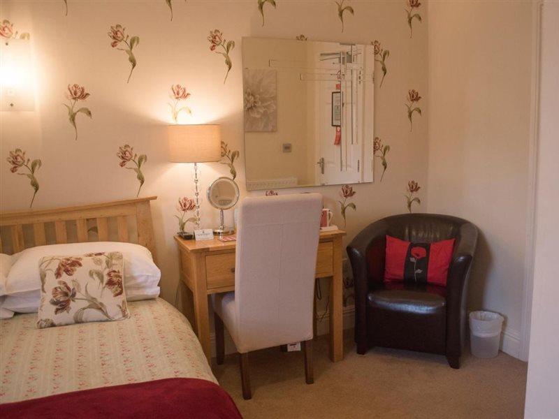 เบิร์ชลีห์ เกสท์เฮาส์ Hotel Grange-over-Sands ภายนอก รูปภาพ