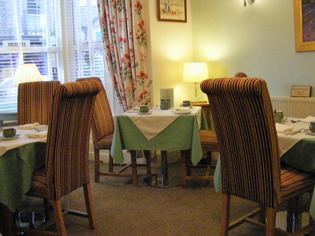 เบิร์ชลีห์ เกสท์เฮาส์ Hotel Grange-over-Sands ภายนอก รูปภาพ